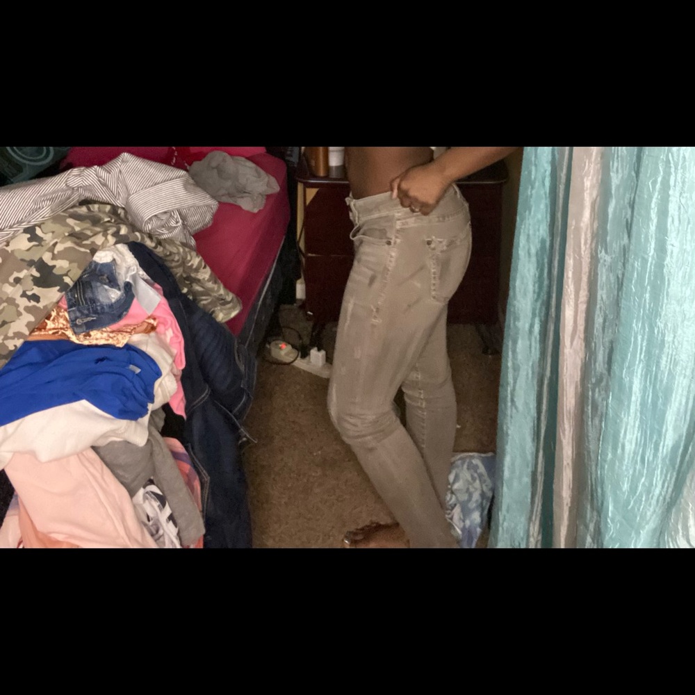 Low rise jeans